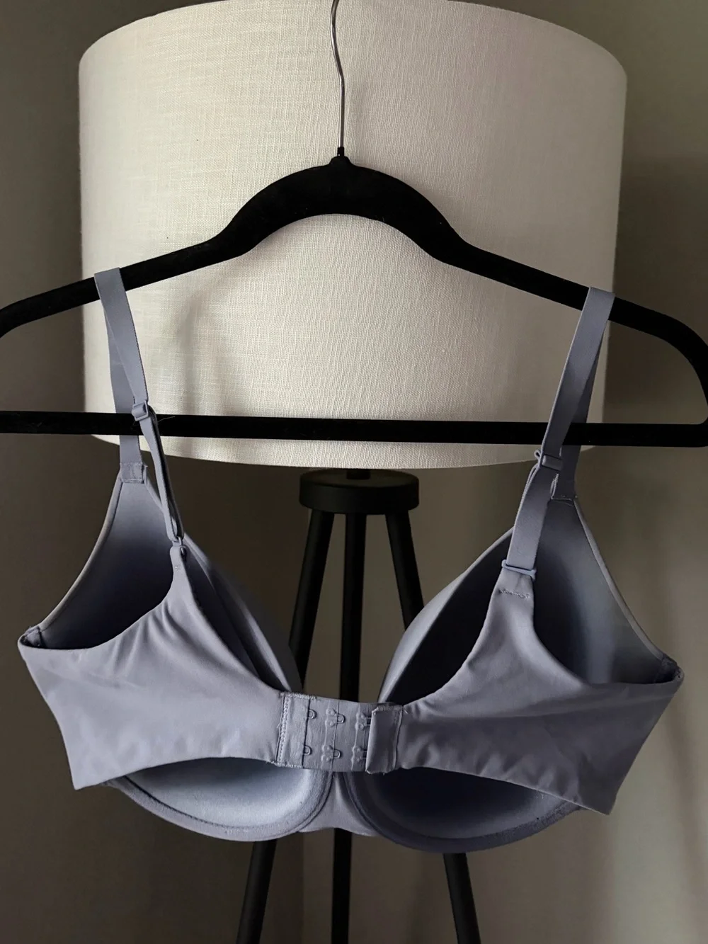 Skims Fits Everybody Tshirt Bra - Picture 2 of 4